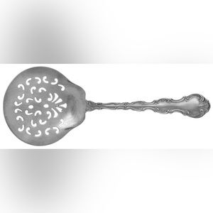 Strasbourg (Sterling, Lion-Anchor-G, 1897) Tomato Server
by GORHAM SILVER